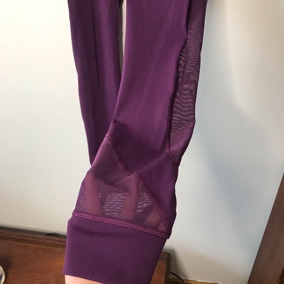 SOLD ❌ Lululemon Hot Like Agni Leggings Purple - Picture 5 of 8